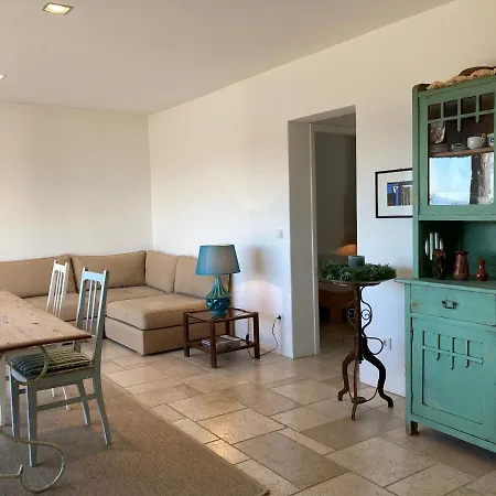 Apartment House 33 A - *