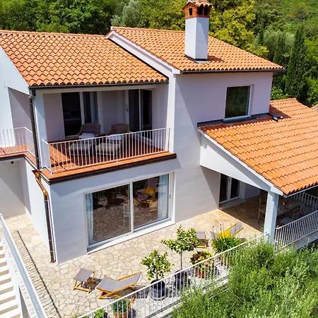 House 33 A - Apartment Labin (Istria)
