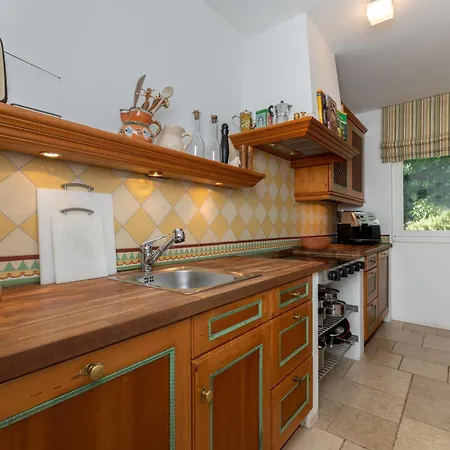 House 33 A - Apartment *